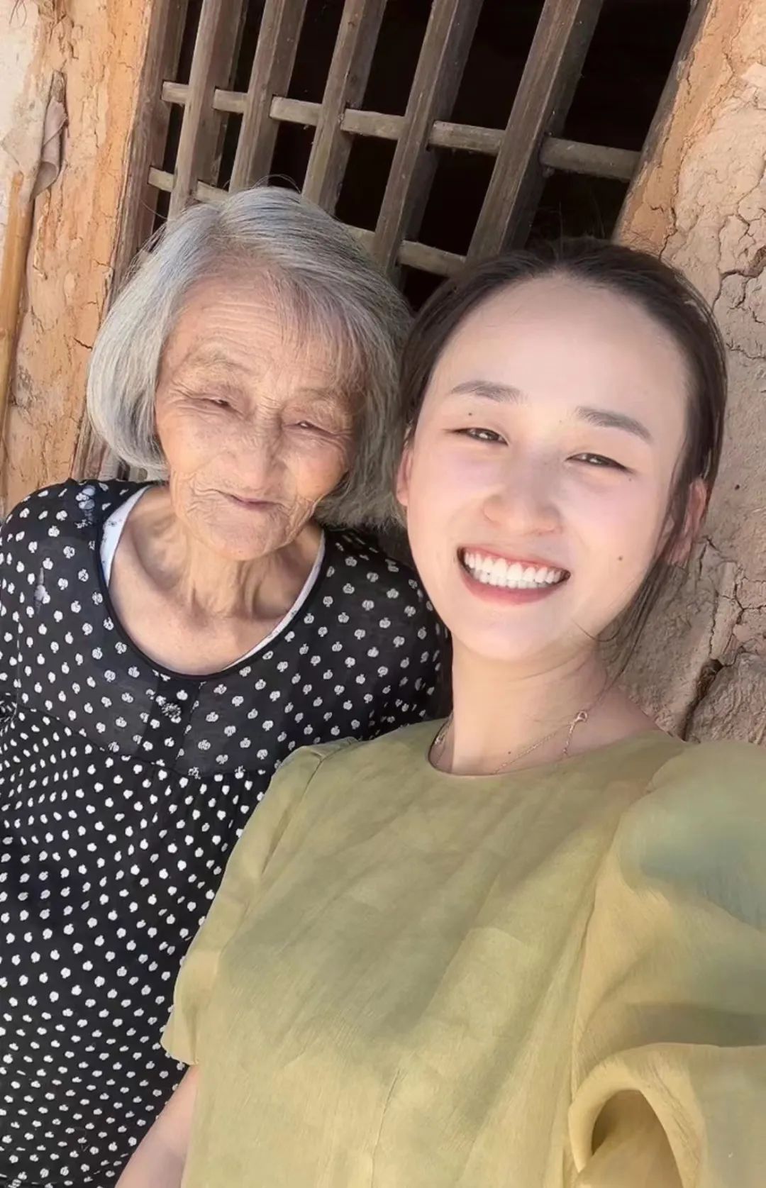 送給奶奶的花_送給奶奶花比較實(shí)用一點(diǎn)的禮物_送給奶奶花看圖寫(xiě)話