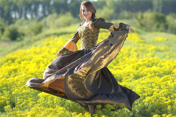 哪些綠植適合冬天室內養(yǎng)殖(什么綠植適合冬天在室內養(yǎng))